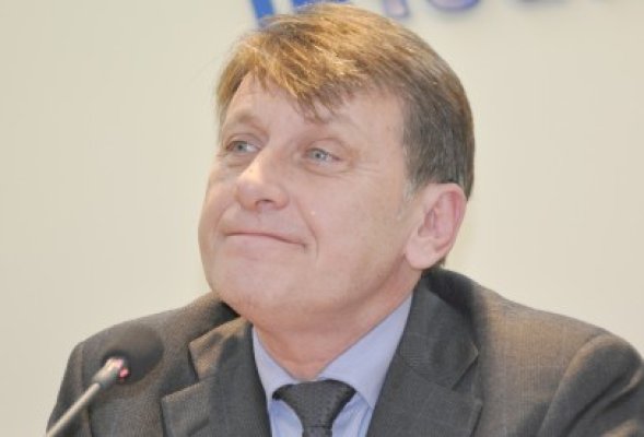 Crin Antonescu, preşedinte interimar: